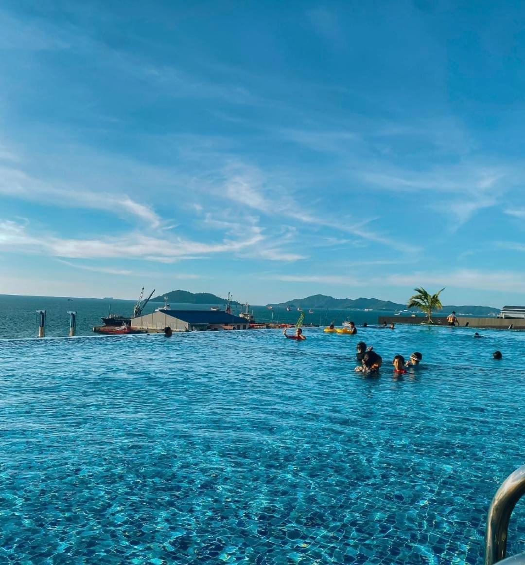 Seaview Luxury Condo Homestay 2Bed 2Bath Jesselton Quay By R2 Residence Kota Kinabalu Kültér fotó